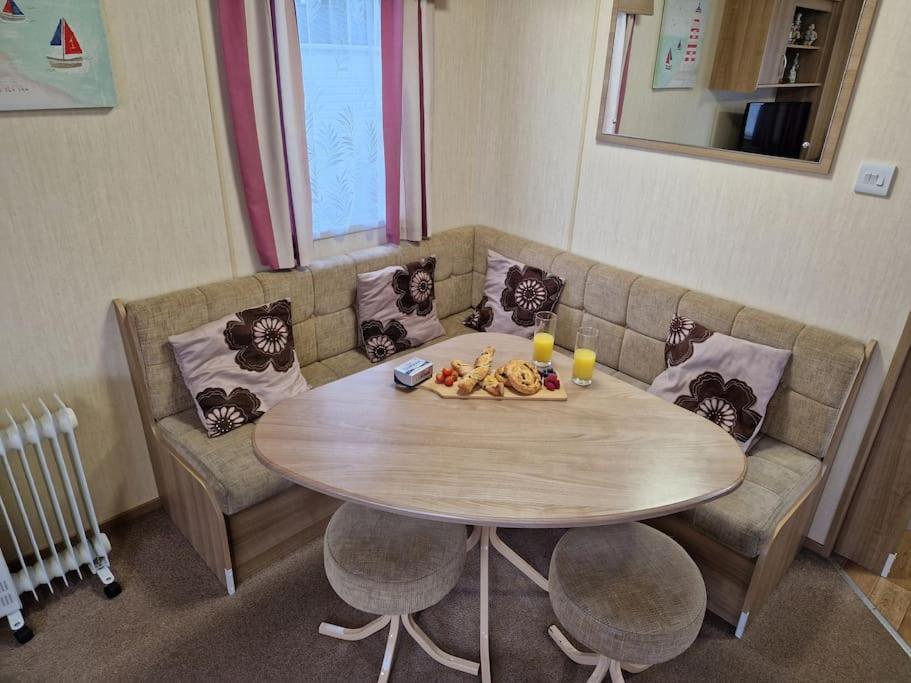 Homely 3 Bed Van @ Weymouth Bay Exterior photo